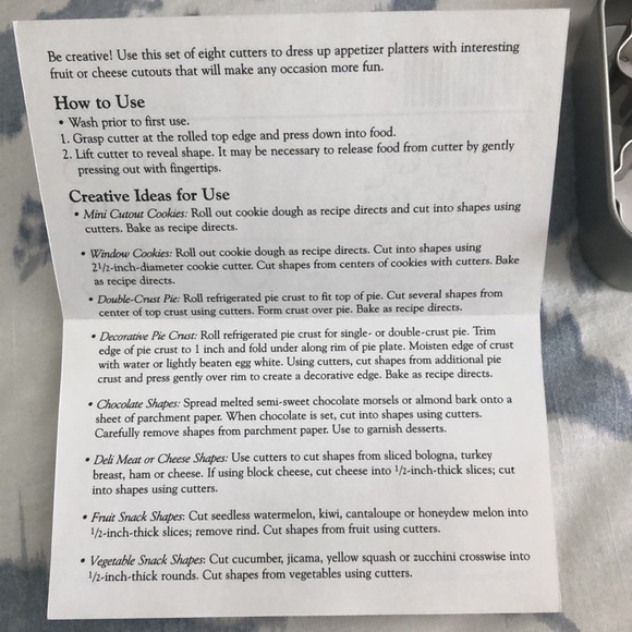 NEW Pampered Chef Creative Cutters Set - Picture 4 of 4